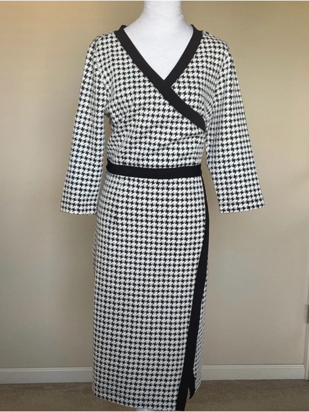 Monroe & Main Black and White Houndstooth Wrap-Style Midi Dress
